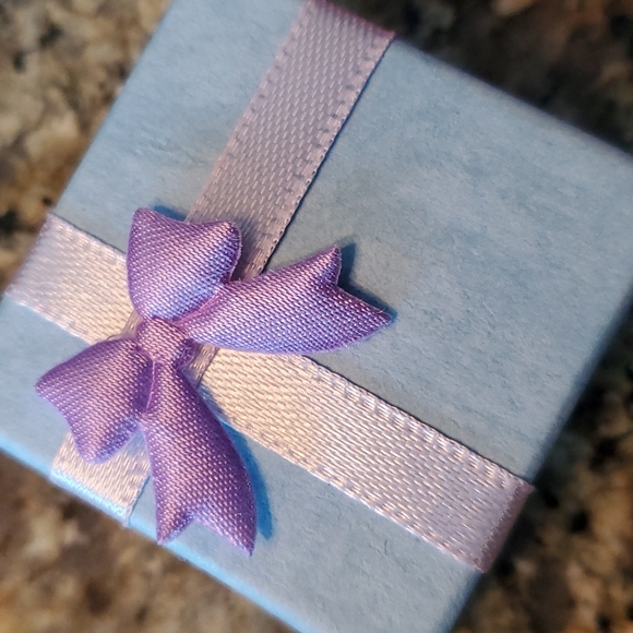 NIB, glimmer butterfly earrings 🤩 - Picture 6 of 10